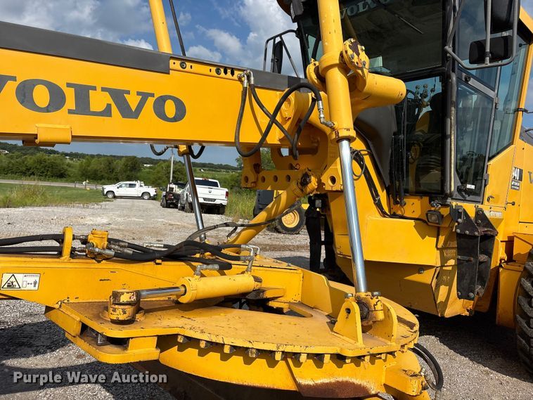 image for item EM0571 2007 Volvo G940 motor grader
