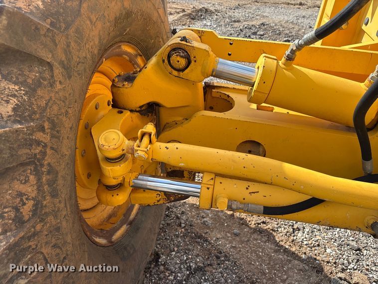 image for item EM0571 2007 Volvo G940 motor grader