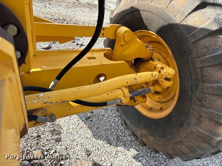 image for item EM0571 2007 Volvo G940 motor grader