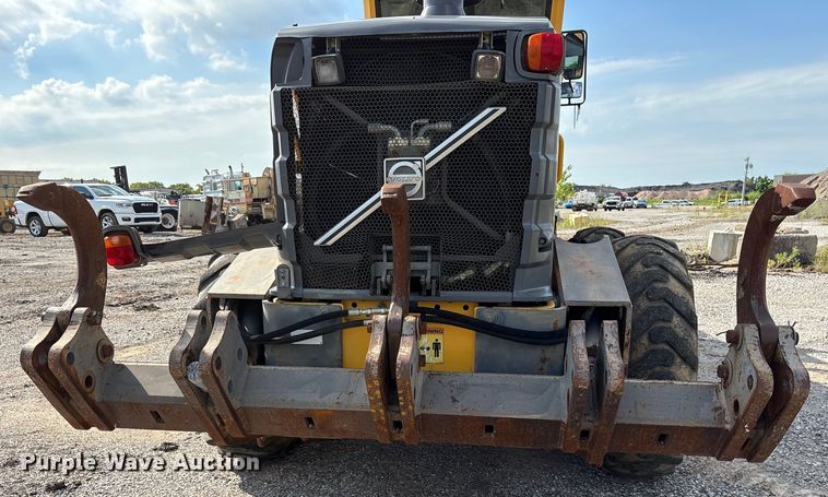 image for item EM0571 2007 Volvo G940 motor grader