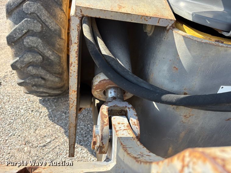 image for item EM0571 2007 Volvo G940 motor grader