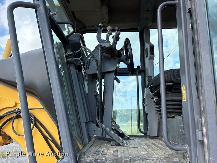 image for item EM0571 2007 Volvo G940 motor grader