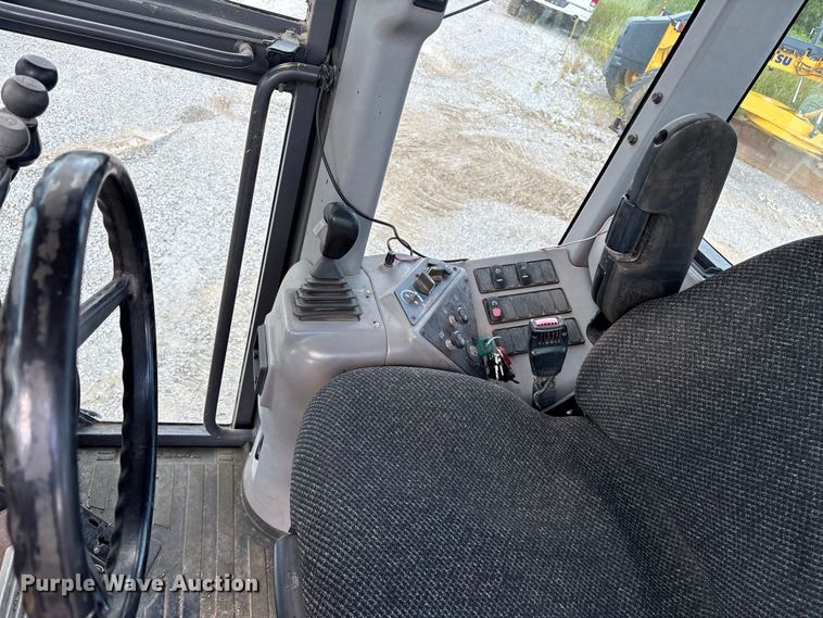 image for item EM0571 2007 Volvo G940 motor grader