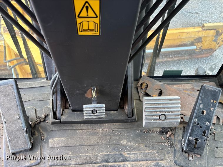 image for item EM0571 2007 Volvo G940 motor grader