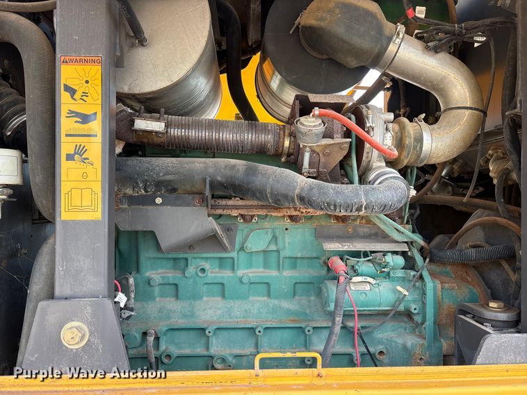 image for item EM0571 2007 Volvo G940 motor grader