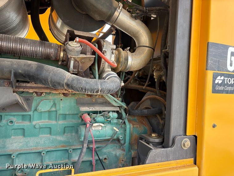 image for item EM0571 2007 Volvo G940 motor grader