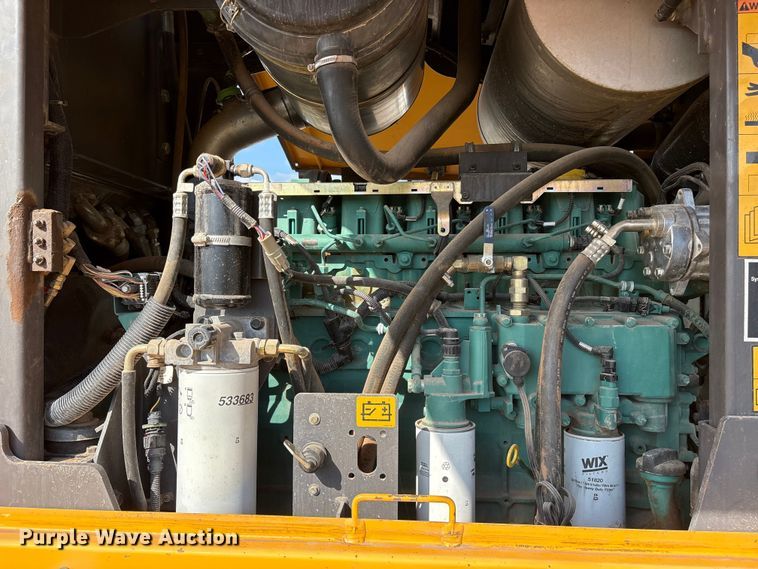 image for item EM0571 2007 Volvo G940 motor grader