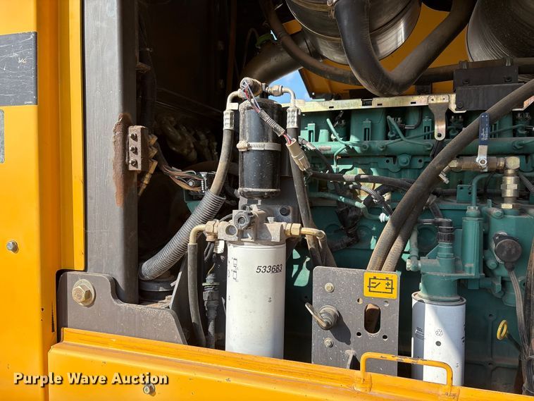 image for item EM0571 2007 Volvo G940 motor grader