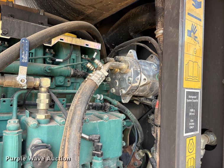 image for item EM0571 2007 Volvo G940 motor grader