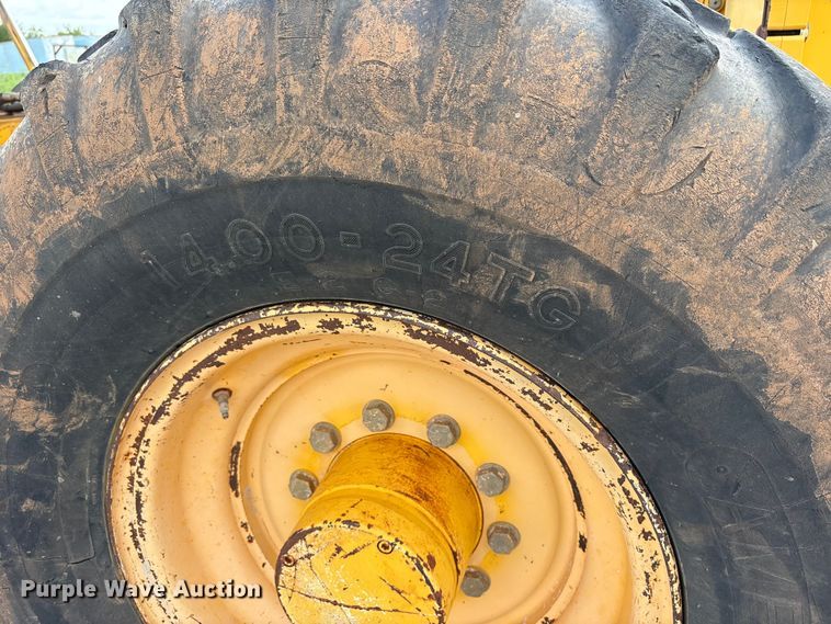 image for item EM0571 2007 Volvo G940 motor grader