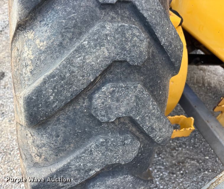 image for item EM0571 2007 Volvo G940 motor grader