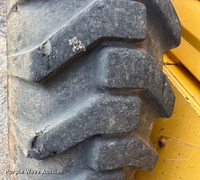 image for item EM0571 2007 Volvo G940 motor grader