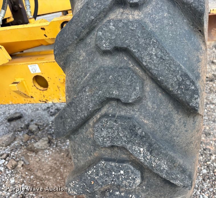 image for item EM0571 2007 Volvo G940 motor grader