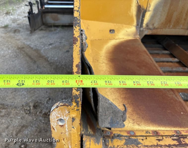 image for item EM0572 2019 Caterpillar AP 1055F paver