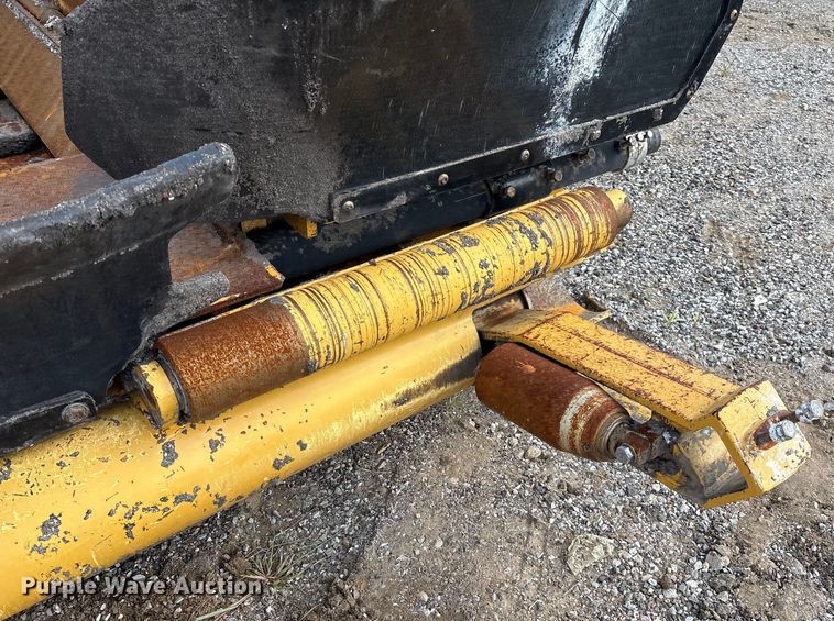 image for item EM0572 2019 Caterpillar AP 1055F paver