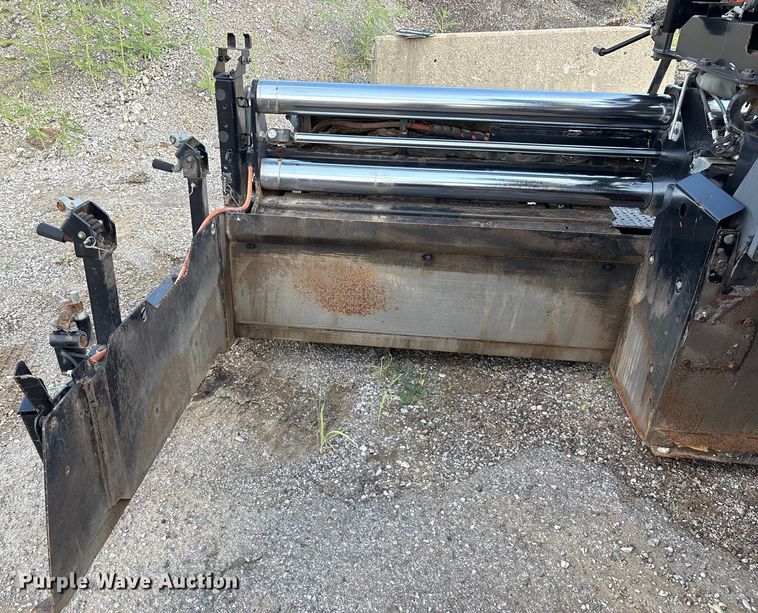 image for item EM0572 2019 Caterpillar AP 1055F paver