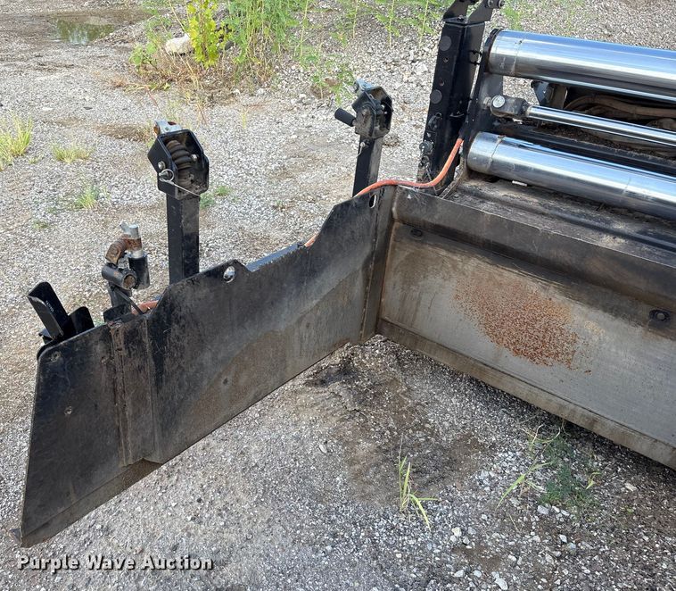 image for item EM0572 2019 Caterpillar AP 1055F paver