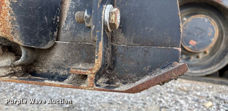 image for item EM0572 2019 Caterpillar AP 1055F paver