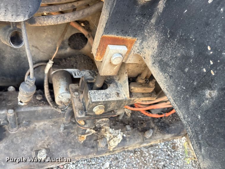 image for item EM0572 2019 Caterpillar AP 1055F paver