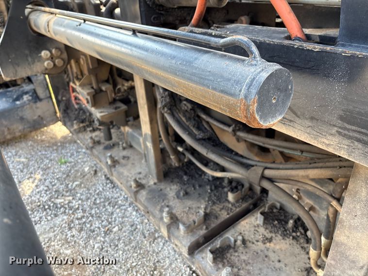 image for item EM0572 2019 Caterpillar AP 1055F paver