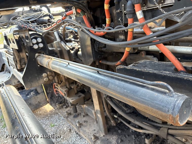 image for item EM0572 2019 Caterpillar AP 1055F paver