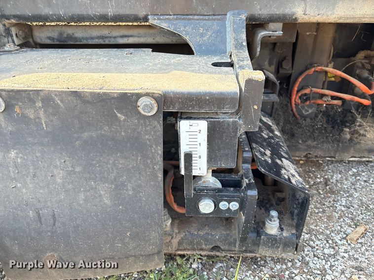 image for item EM0572 2019 Caterpillar AP 1055F paver