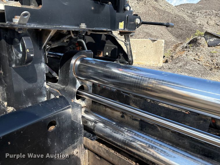 image for item EM0572 2019 Caterpillar AP 1055F paver