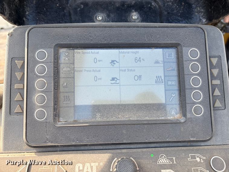 image for item EM0572 2019 Caterpillar AP 1055F paver