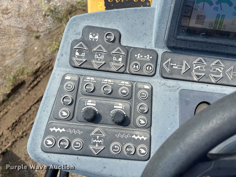 image for item EM0572 2019 Caterpillar AP 1055F paver