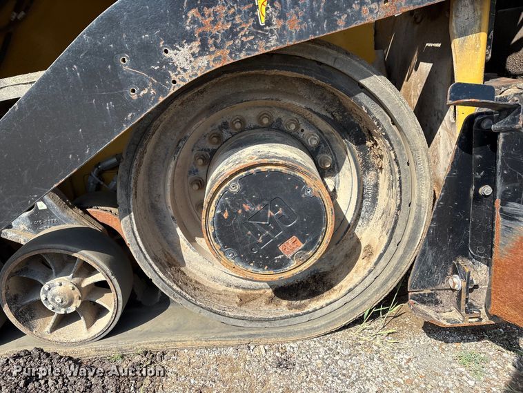 image for item EM0572 2019 Caterpillar AP 1055F paver