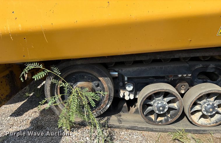 image for item EM0572 2019 Caterpillar AP 1055F paver