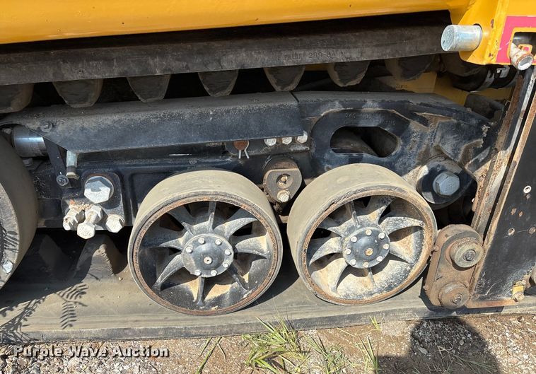 image for item EM0572 2019 Caterpillar AP 1055F paver