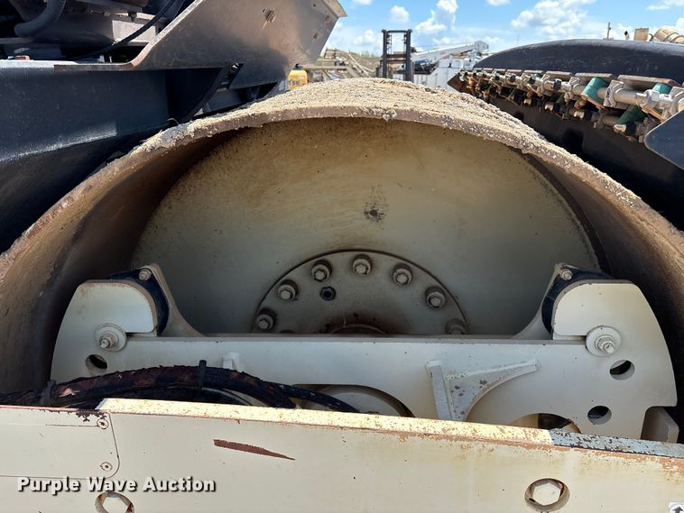 image for item EM0573 Ingersoll Rand DD118HF double drum vibratory roller