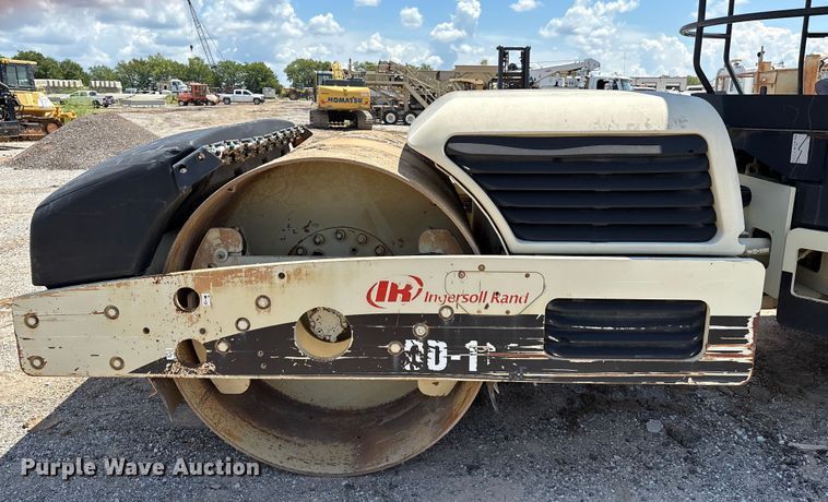 image for item EM0573 Ingersoll Rand DD118HF double drum vibratory roller