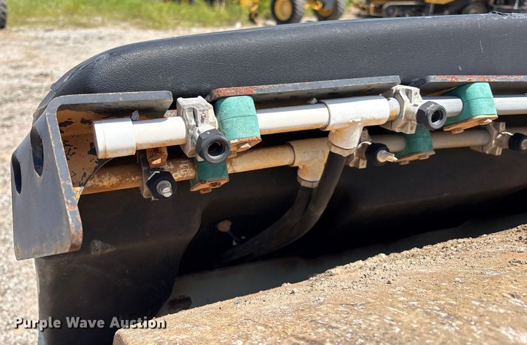 image for item EM0573 Ingersoll Rand DD118HF double drum vibratory roller