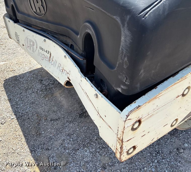 image for item EM0573 Ingersoll Rand DD118HF double drum vibratory roller