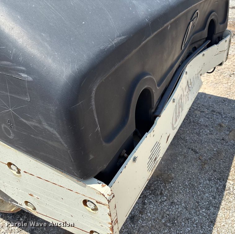 image for item EM0573 Ingersoll Rand DD118HF double drum vibratory roller