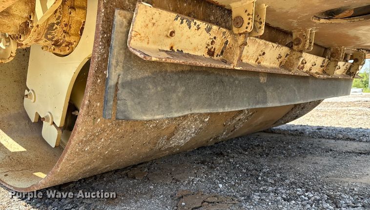 image for item EM0573 Ingersoll Rand DD118HF double drum vibratory roller