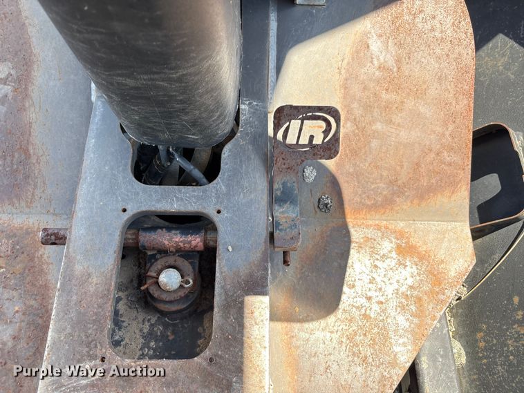 image for item EM0573 Ingersoll Rand DD118HF double drum vibratory roller