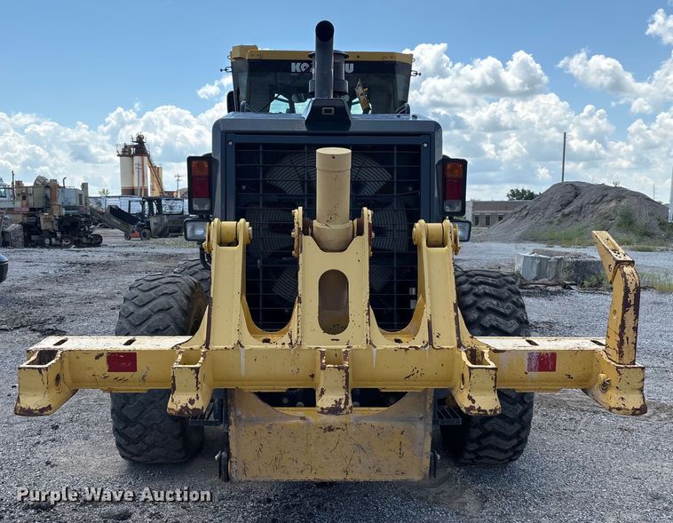 image for item EM0574 2019 Komatsu GD655-7 motor grader