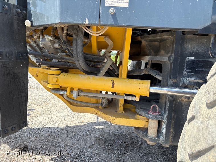 image for item EM0574 2019 Komatsu GD655-7 motor grader