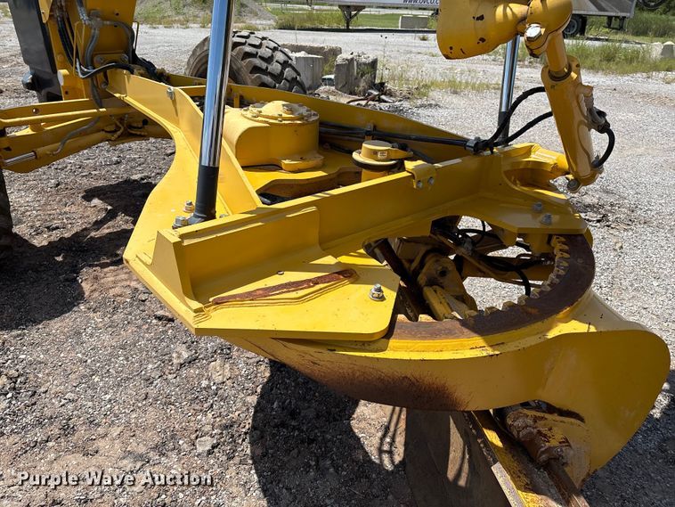 image for item EM0574 2019 Komatsu GD655-7 motor grader