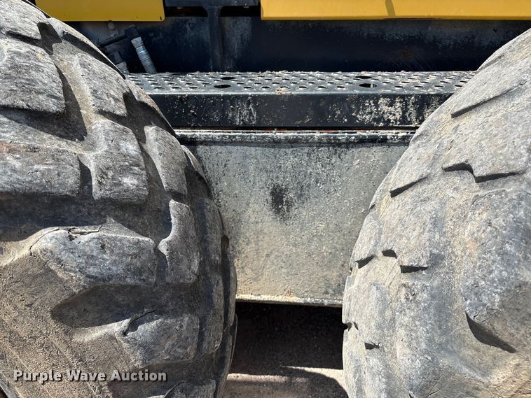 image for item EM0574 2019 Komatsu GD655-7 motor grader