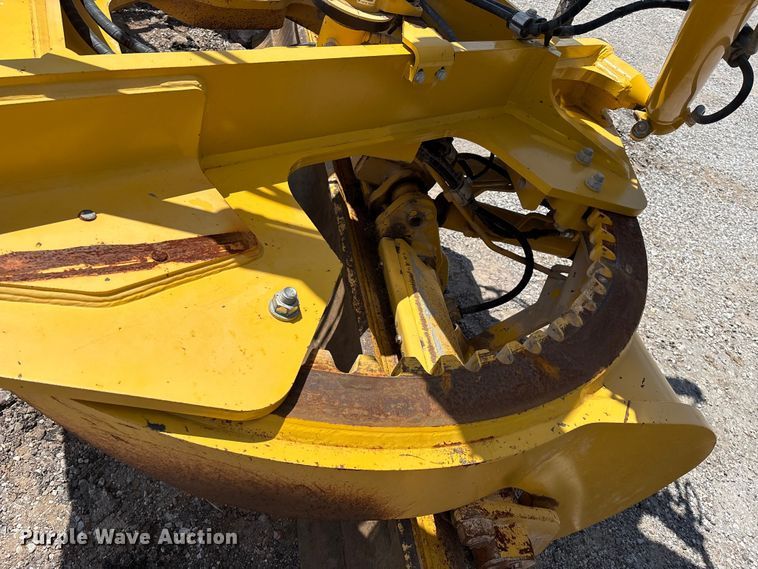 image for item EM0574 2019 Komatsu GD655-7 motor grader