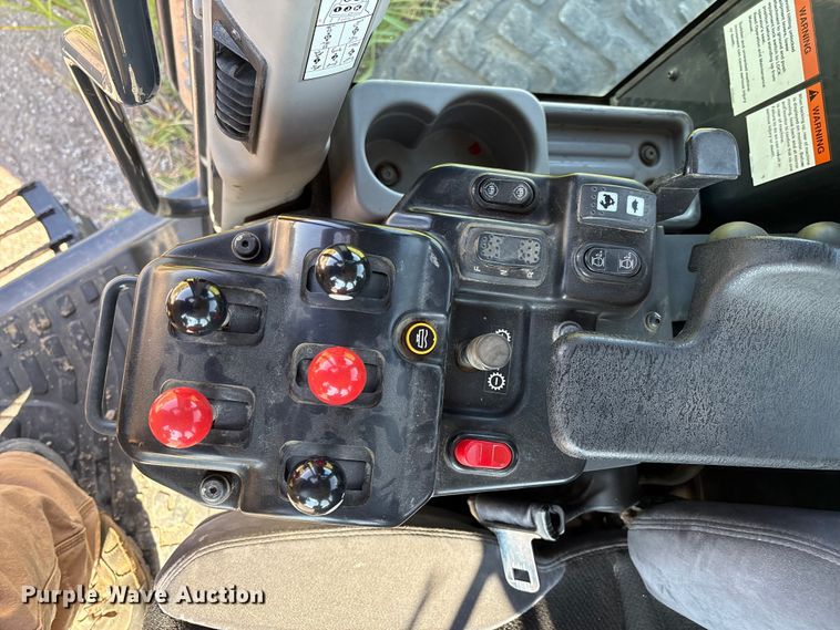 image for item EM0574 2019 Komatsu GD655-7 motor grader