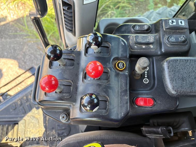 image for item EM0574 2019 Komatsu GD655-7 motor grader