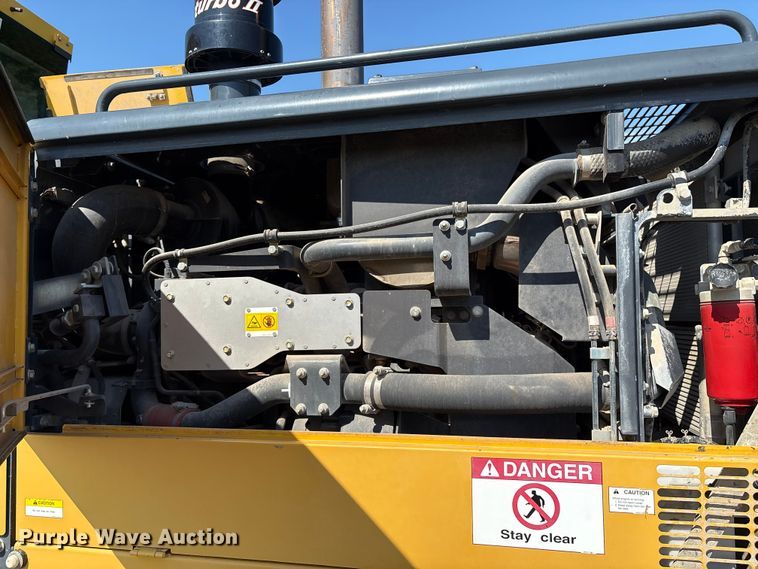 image for item EM0574 2019 Komatsu GD655-7 motor grader