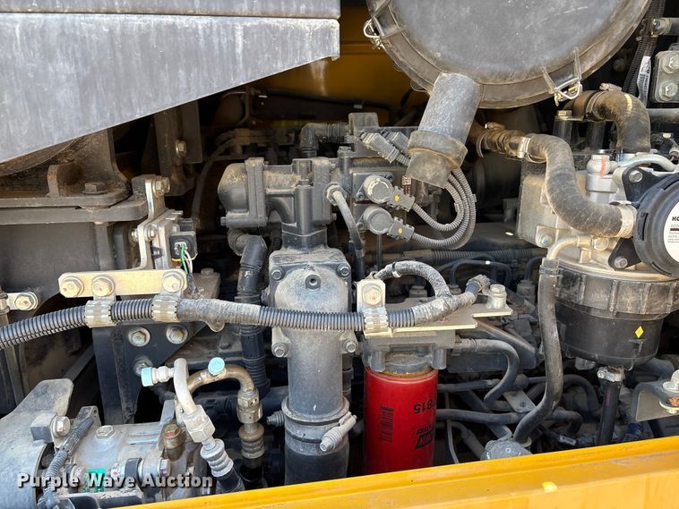 image for item EM0574 2019 Komatsu GD655-7 motor grader