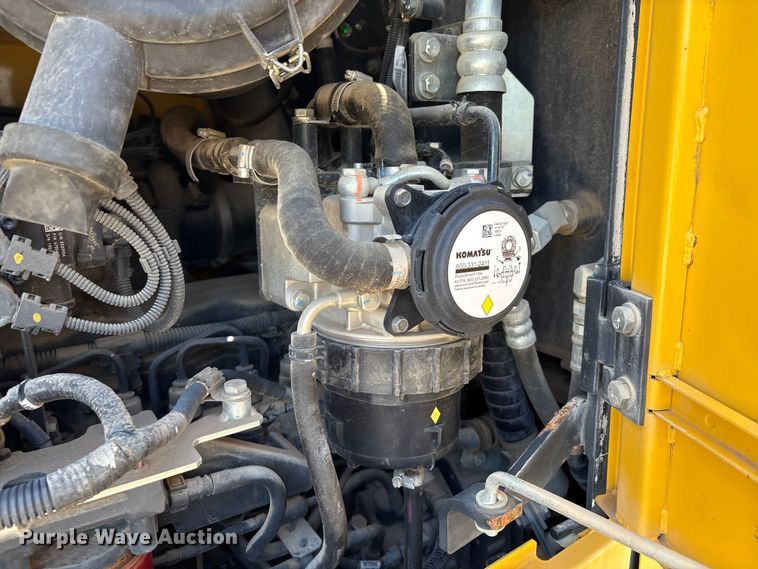 image for item EM0574 2019 Komatsu GD655-7 motor grader