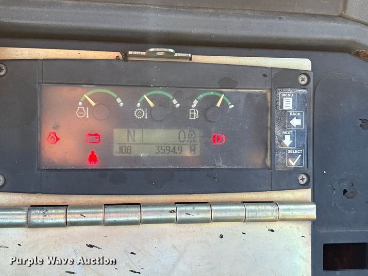 image for item EM0575 2009 John Deere 710J landscape tractor